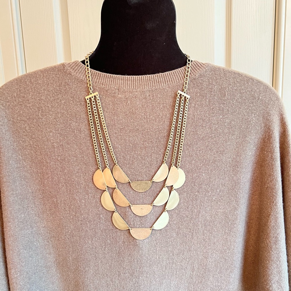 Premier Designs Half Moon Necklace